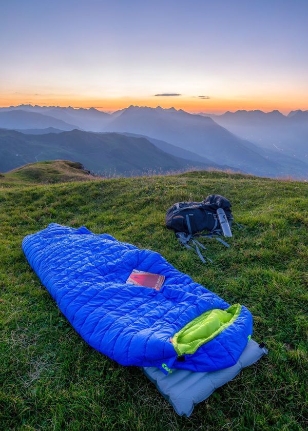 Sleeping Bags for Tall People: Six Terrific Options